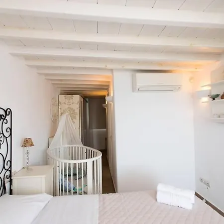 Charming Cycladic-style In Mykonos Old Town Megali Ammos (Mykonos)